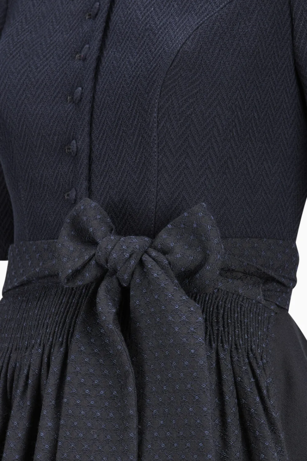dirndl_aurelia_2.webp Dirndl^Gottseidank Dirndl Aurelia nachtblau