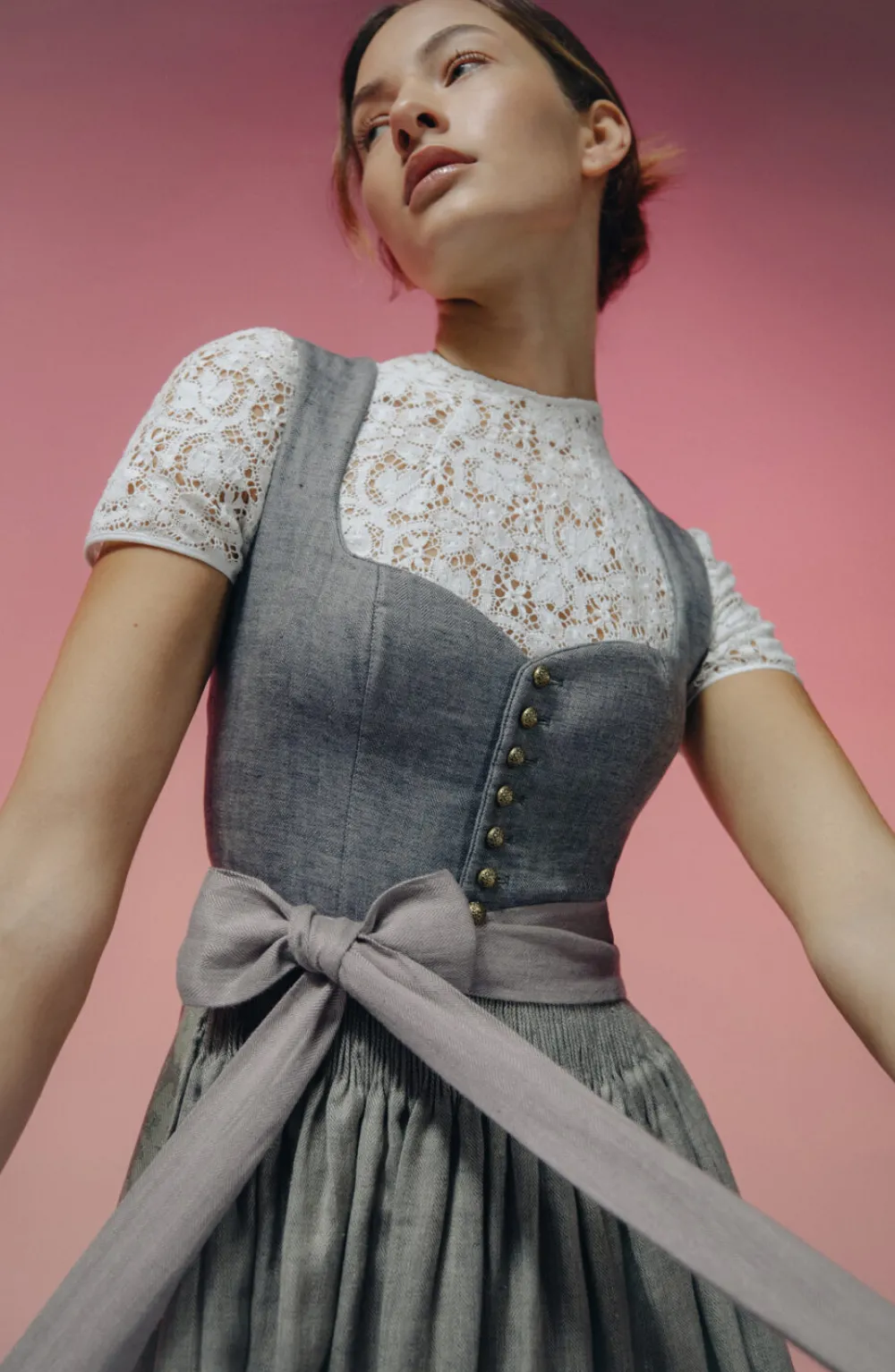dirndl_hedi_1-1.webp Dirndl^Gottseidank Dirndl Hedi felsgrau
